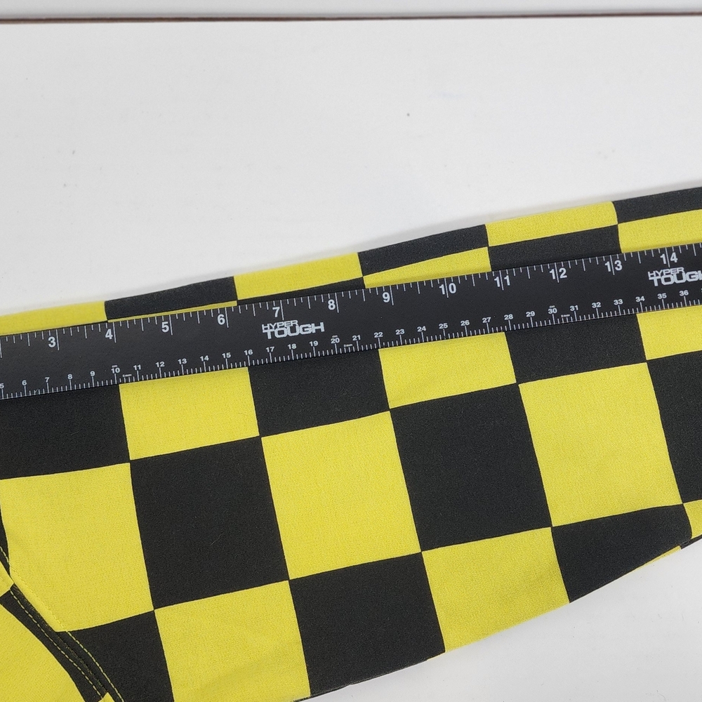 Yellow and Black Checkerboard Crewneck Sweater Peanuts Snoopy - Picture 6 of 7